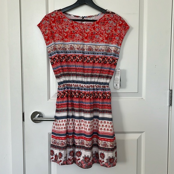 Twik Dress - Picture 1 of 2